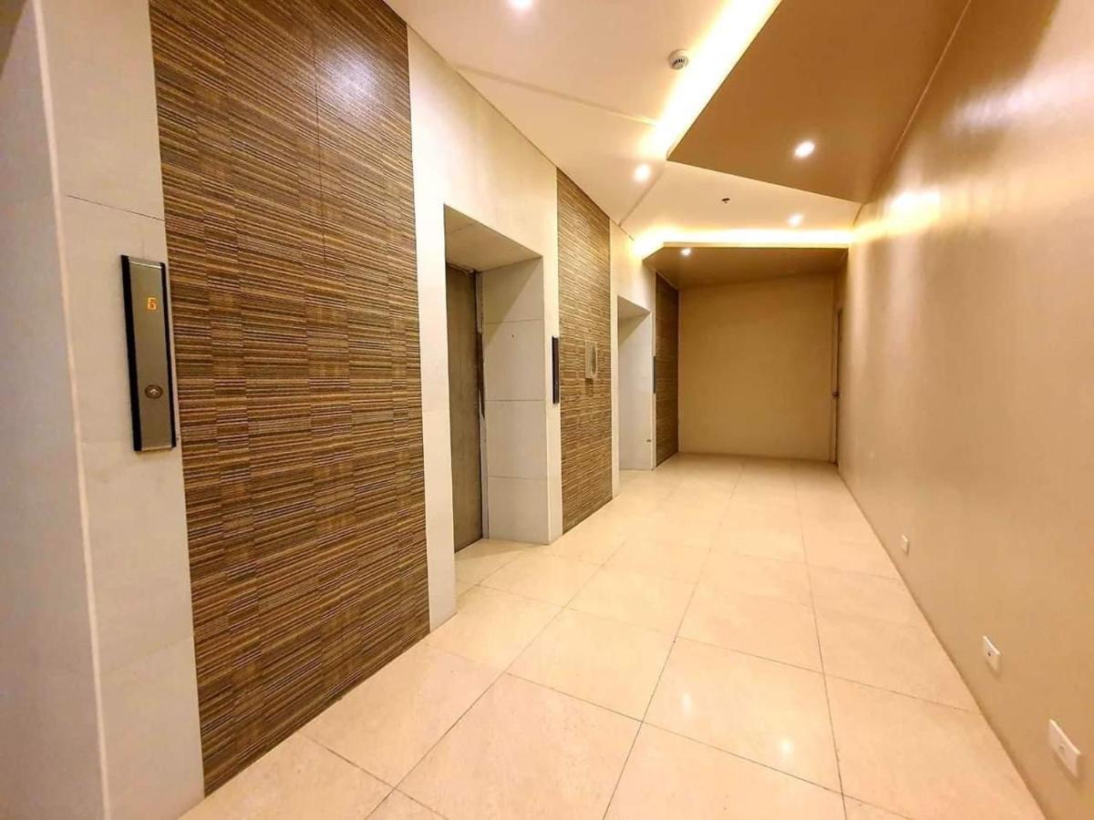 Sunvida Tower Residences Infront Of Sm City Cebu Exterior foto