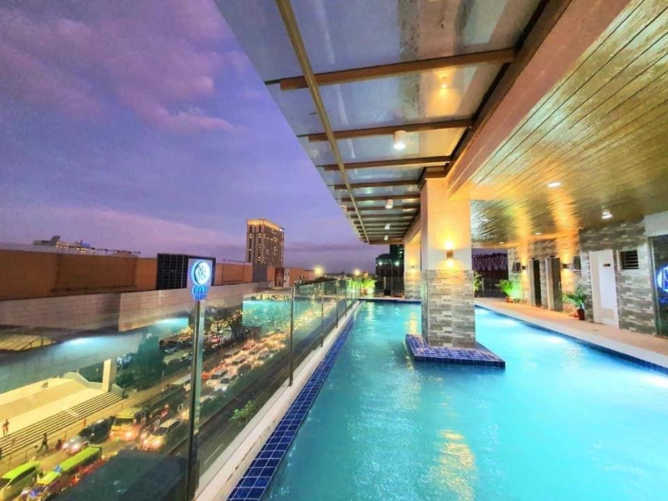 Sunvida Tower Residences Infront Of Sm City Cebu Exterior foto
